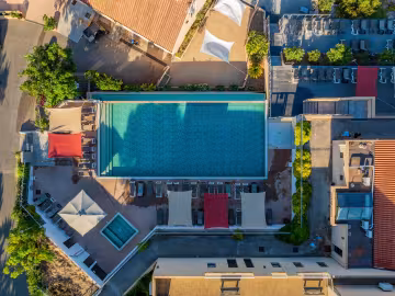 Piscine vue du ciel